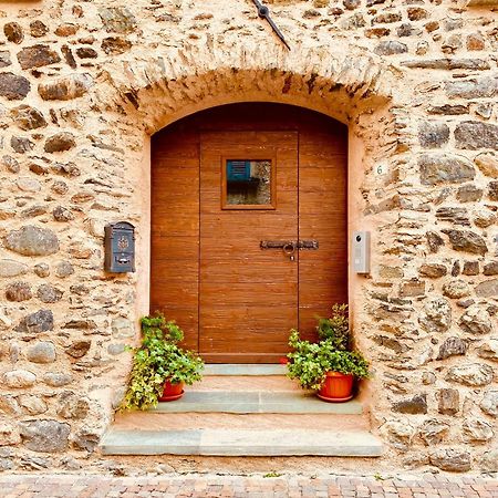 Old Town Apartments Tirano Exterior foto